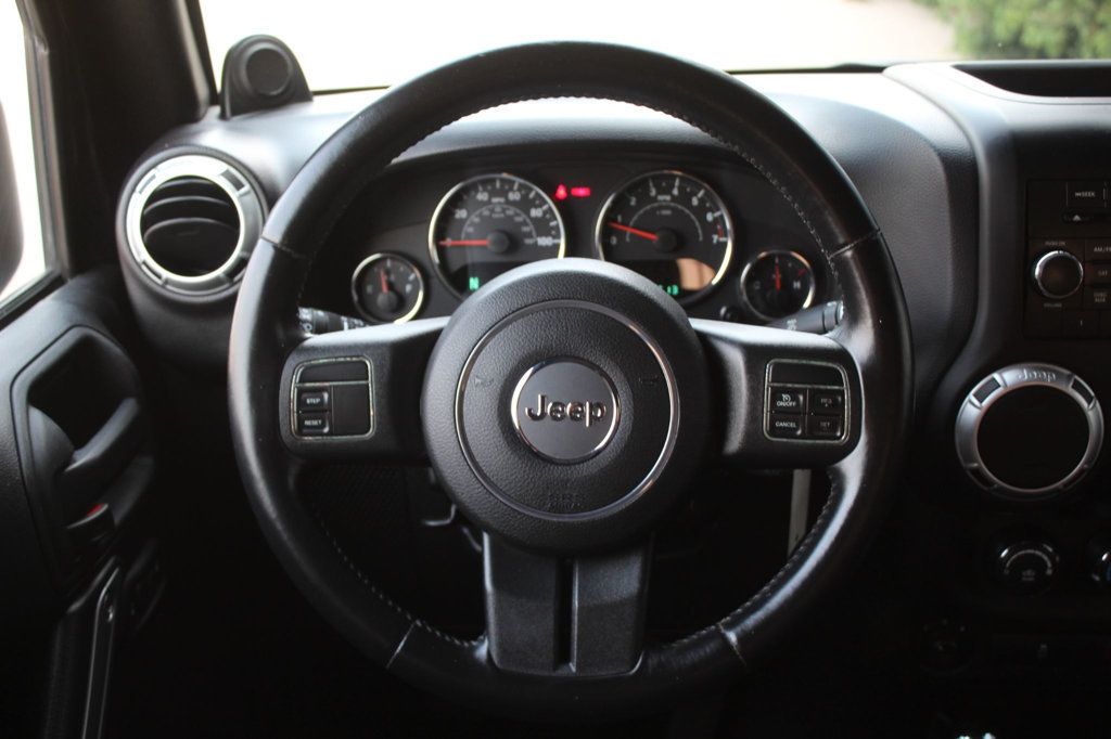 2014 Jeep Wrangler Sahara photo 22