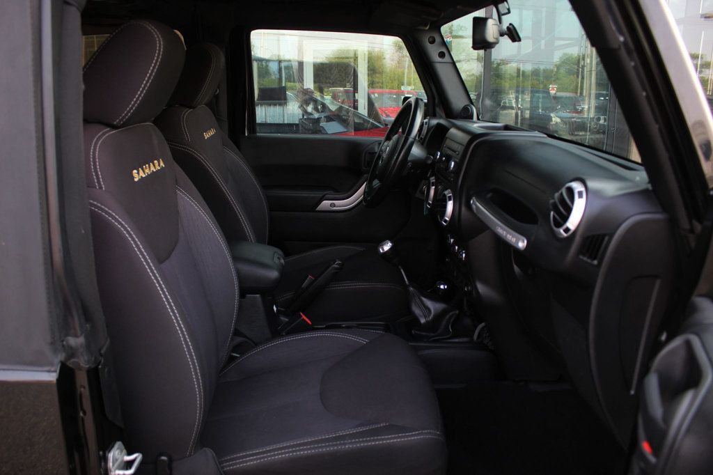 2014 Jeep Wrangler Sahara photo 5