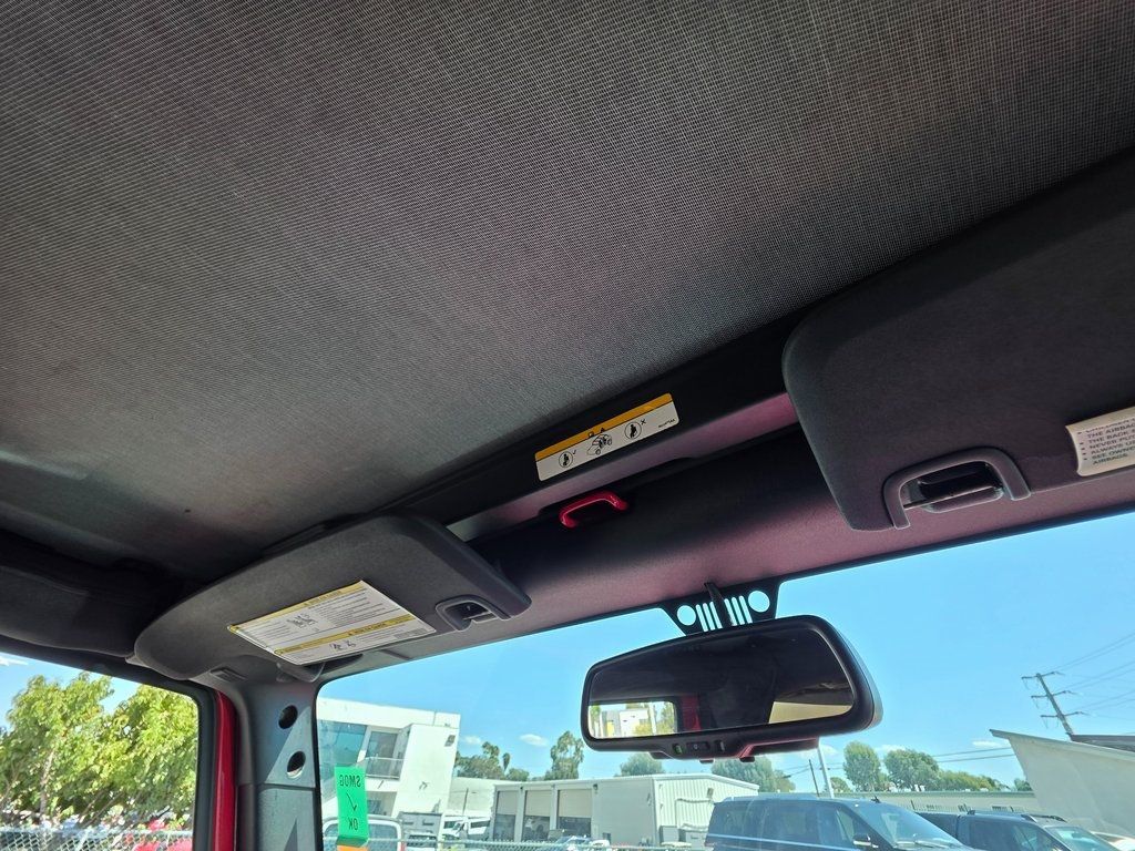 2014 Jeep Wrangler Sport - 22916916 - 10