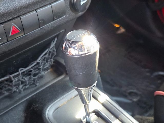 2014 Jeep Wrangler Sport - 22916916 - 25