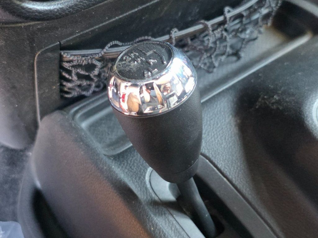 2014 Jeep Wrangler Sport - 22916916 - 27