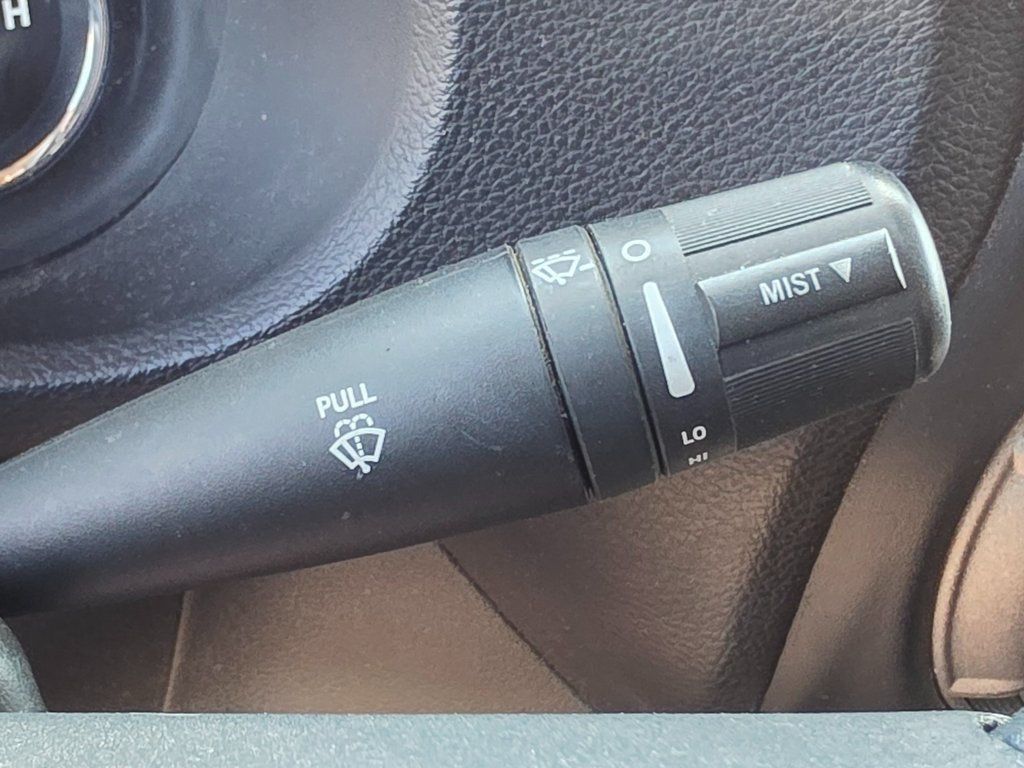 2014 Jeep Wrangler Sport - 22916916 - 32