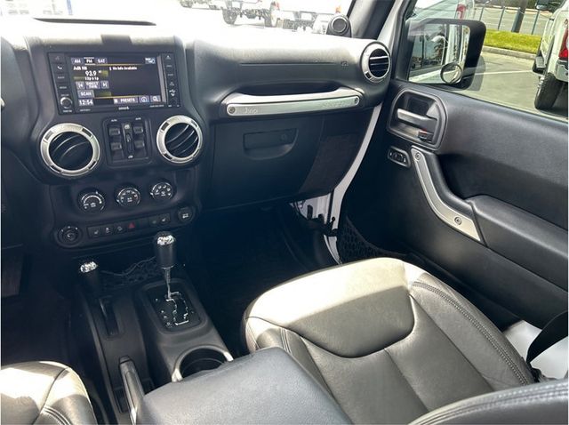 2014 Jeep Wrangler UNLIMITED RUBICON 4X4 HARD TOP CLEAN - 23008728 - 17