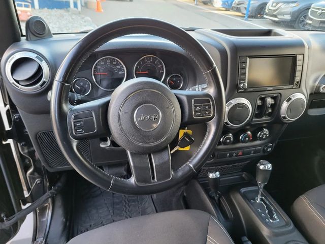 2014 Jeep Wrangler Unlimited Sahara Sport Utility 4D - 23031800 - 5