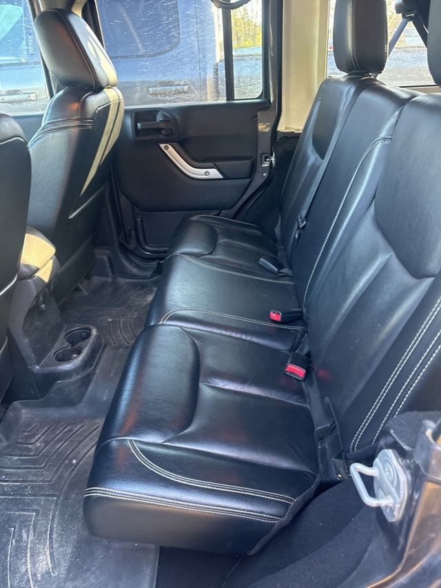 2014 Jeep Wrangler Unlimited - 22928905 - 14