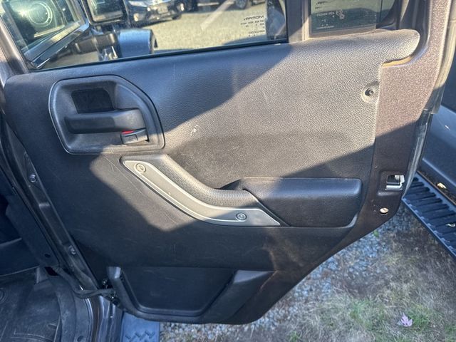 2014 Jeep Wrangler Unlimited - 22928905 - 7