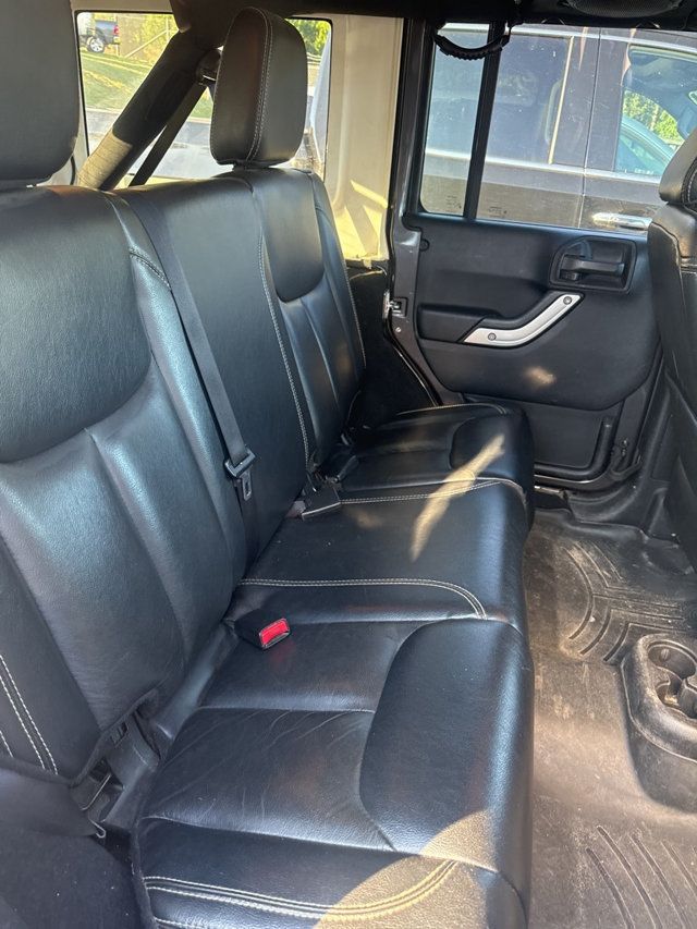 2014 Jeep Wrangler Unlimited - 22928905 - 8