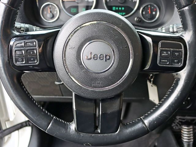 2014 Jeep Wrangler Unlimited 4WD 4dr Altitude - 22154784 - 13