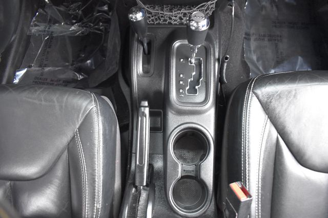 2014 Jeep Wrangler Unlimited 4WD 4dr Rubicon - 22976534 - 25