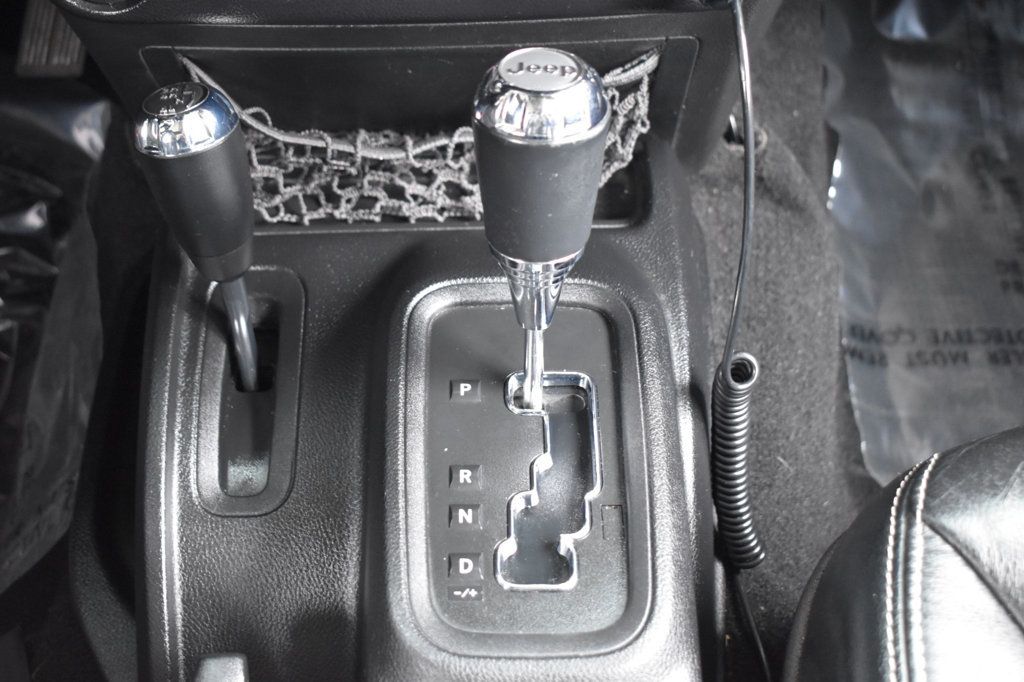 2014 Jeep Wrangler Unlimited 4WD 4dr Rubicon - 22976534 - 26