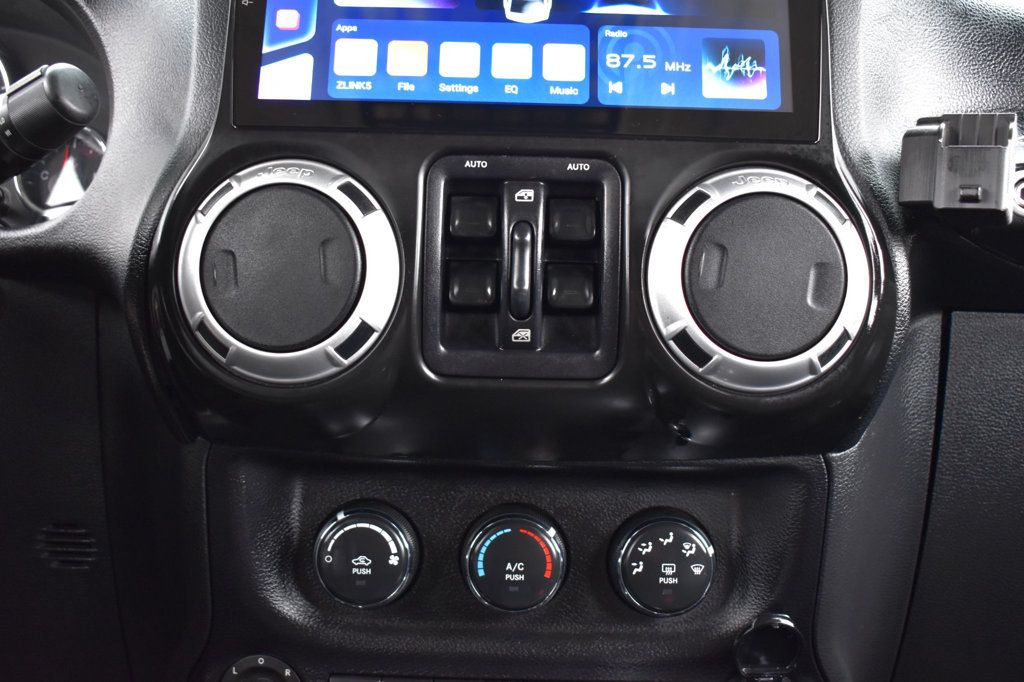 2014 Jeep Wrangler Unlimited 4WD 4dr Rubicon - 22976534 - 28