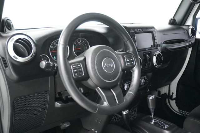 2014 Jeep Wrangler Unlimited 4WD 4dr Sahara - 22853610 - 9