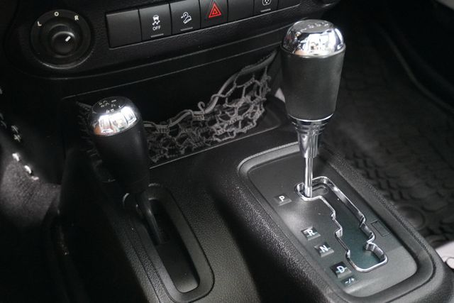 2014 Jeep Wrangler Unlimited 4WD 4dr Sahara - 22853610 - 19