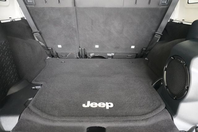 2014 Jeep Wrangler Unlimited 4WD 4dr Sahara - 22853610 - 21