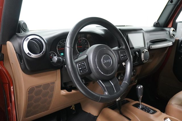 2014 Jeep Wrangler Unlimited 4WD 4dr Sahara - 22910432 - 10