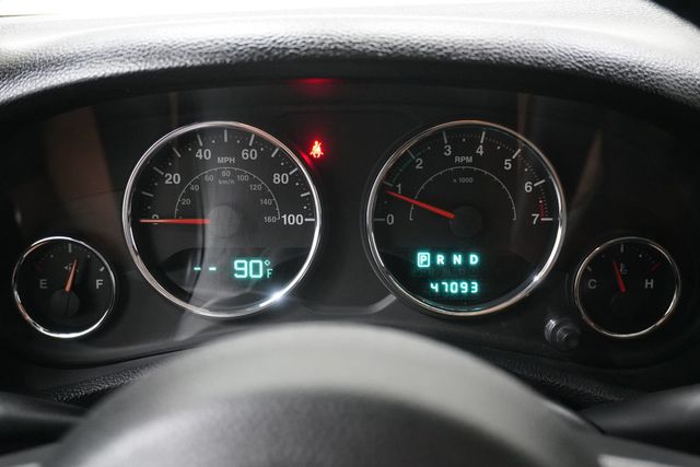 2014 Jeep Wrangler Unlimited 4WD 4dr Sahara - 22910432 - 16