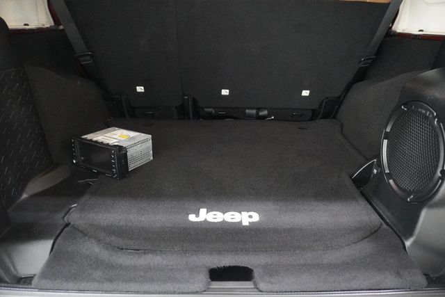 2014 Jeep Wrangler Unlimited 4WD 4dr Sahara - 22910432 - 21