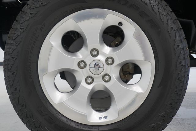 2014 Jeep Wrangler Unlimited 4WD 4dr Sahara - 22910432 - 24