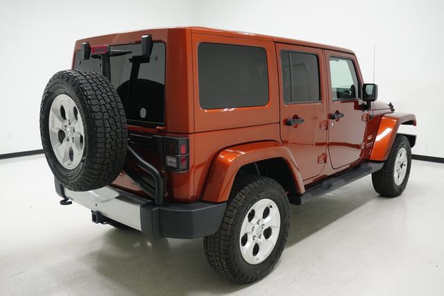 2014 Jeep Wrangler Unlimited 4WD 4dr Sahara - 22910432 - 3