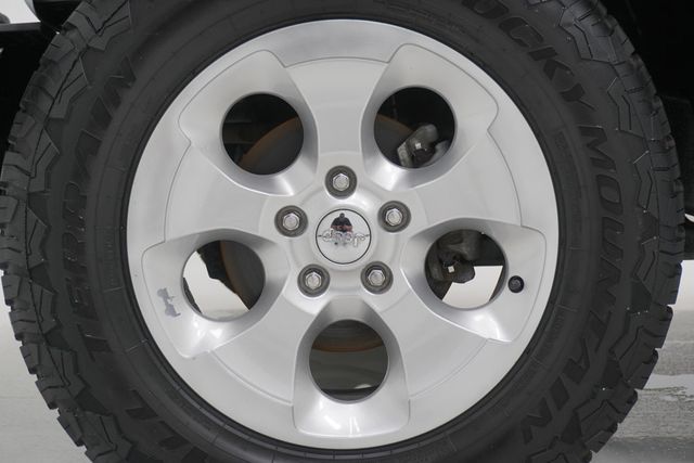 2014 Jeep Wrangler Unlimited 4WD 4dr Sahara - 23000287 - 20