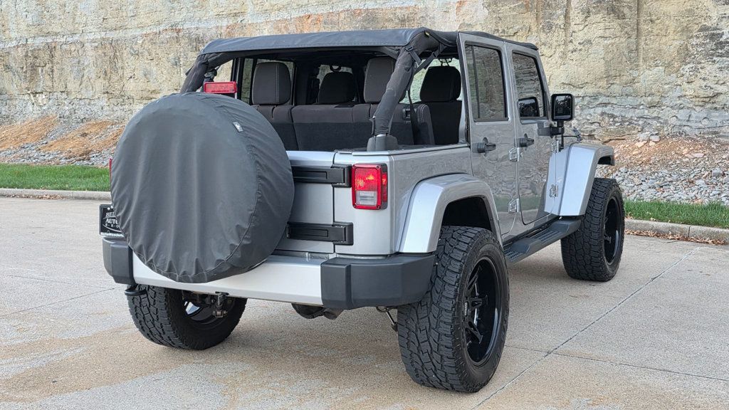 Jeep Wrangler photo 12