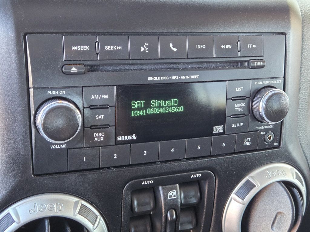 2014 Jeep Wrangler Unlimited 4WD 4dr Sport Freedom Edition - 22940643 - 17