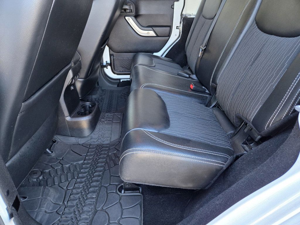 2014 Jeep Wrangler Unlimited 4WD 4dr Sport Freedom Edition - 22940643 - 8