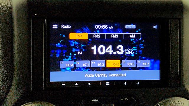 2014 Jeep Wrangler Unlimited 4WD 4dr Sport w/ Hard Top, Uconnect 430 & Connectivity Group - 23018147 - 16