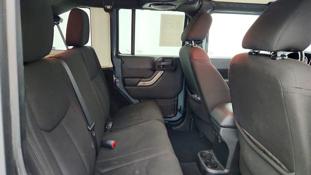 2014 Jeep Wrangler Unlimited 4WD 4dr Sport w/ Hard Top, Uconnect 430 & Connectivity Group - 23018147 - 20