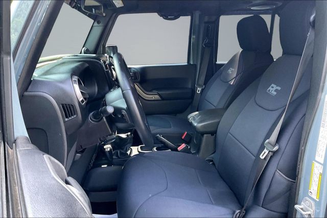 2014 Jeep Wrangler Unlimited 4WD 4dr Willys Wheeler - 23038241 - 9