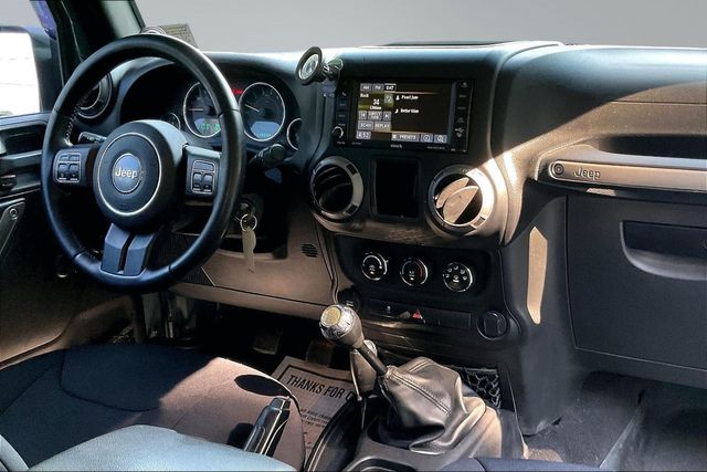 2014 Jeep Wrangler Unlimited 4WD 4dr Willys Wheeler - 23038241 - 12