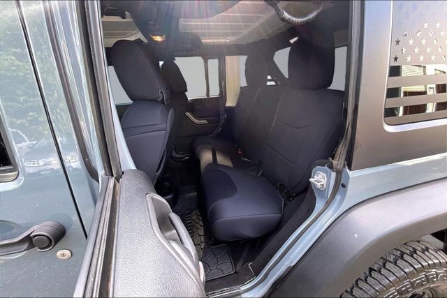 2014 Jeep Wrangler Unlimited 4WD 4dr Willys Wheeler - 23038241 - 17