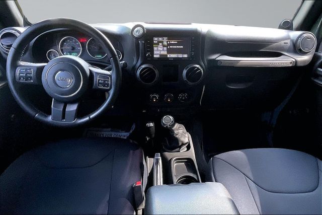 2014 Jeep Wrangler Unlimited 4WD 4dr Willys Wheeler - 23038241 - 19