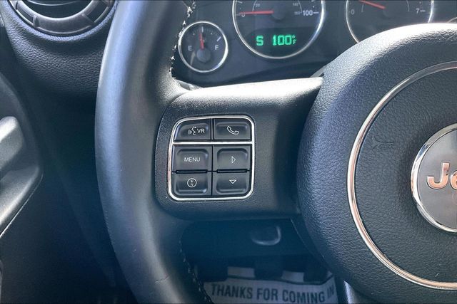 2014 Jeep Wrangler Unlimited 4WD 4dr Willys Wheeler - 23038241 - 21