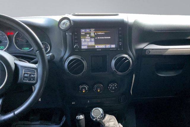2014 Jeep Wrangler Unlimited 4WD 4dr Willys Wheeler - 23038241 - 24