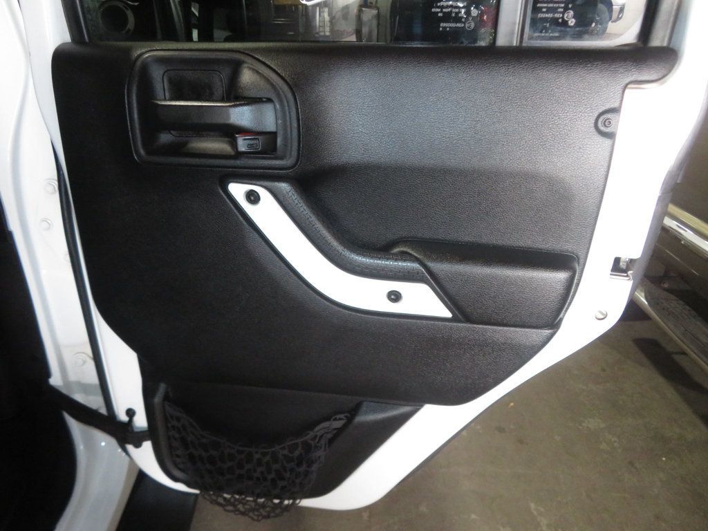 2014 Jeep Wrangler Unlimited 4X4 POLAR EDITION 4DOOR WRANGLER EXTRA CLEAN UNLIMITED LEATHER  - 23014418 - 24