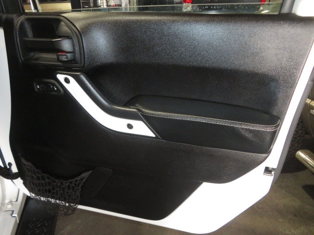 2014 Jeep Wrangler Unlimited 4X4 POLAR EDITION 4DOOR WRANGLER EXTRA CLEAN UNLIMITED LEATHER  - 23014418 - 29