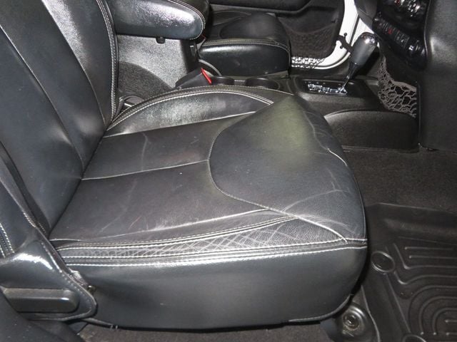 2014 Jeep Wrangler Unlimited 4X4 POLAR EDITION 4DOOR WRANGLER EXTRA CLEAN UNLIMITED LEATHER  - 23014418 - 32