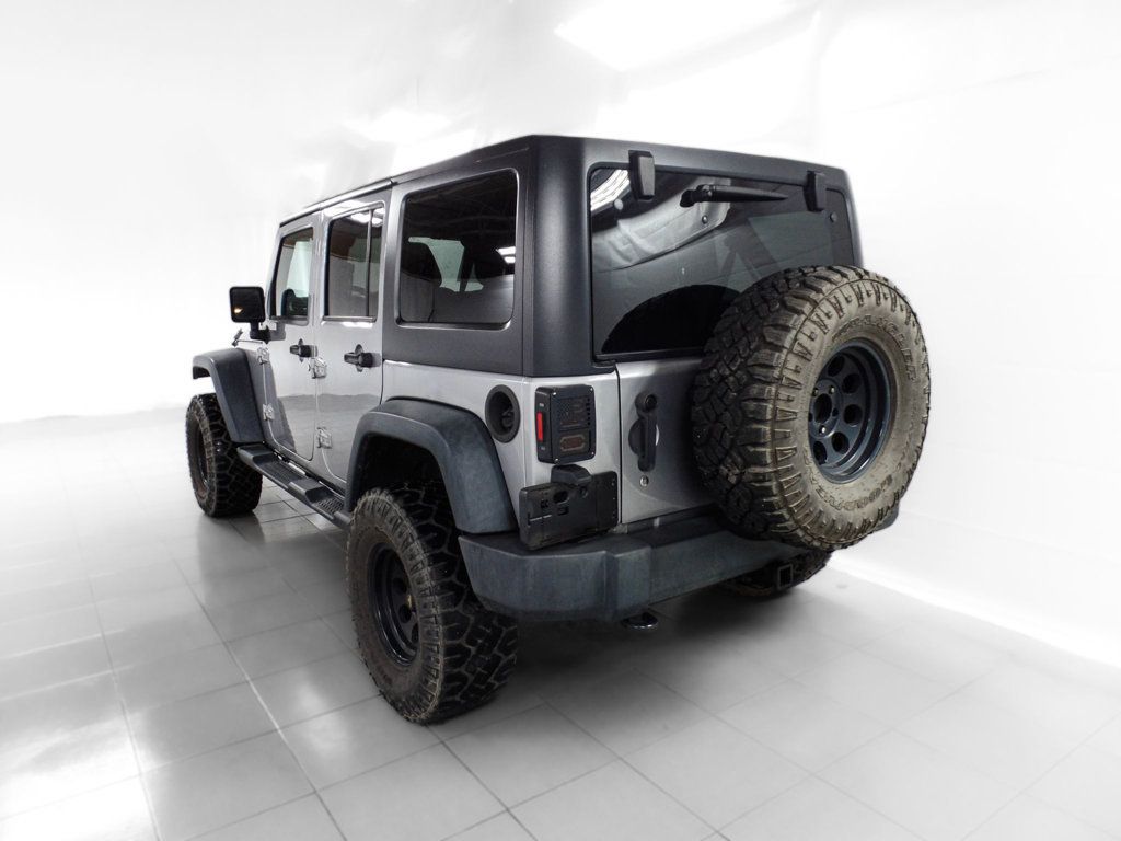 2014 Jeep Wrangler Unlimited 4X4 W/ REMOVABLE HARD TOP - 22411372 - 3