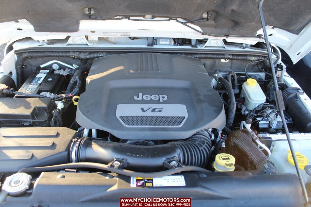 2014 Jeep Wrangler Unlimited Altitude Edition 4x4 4dr SUV - 22432804 - 29