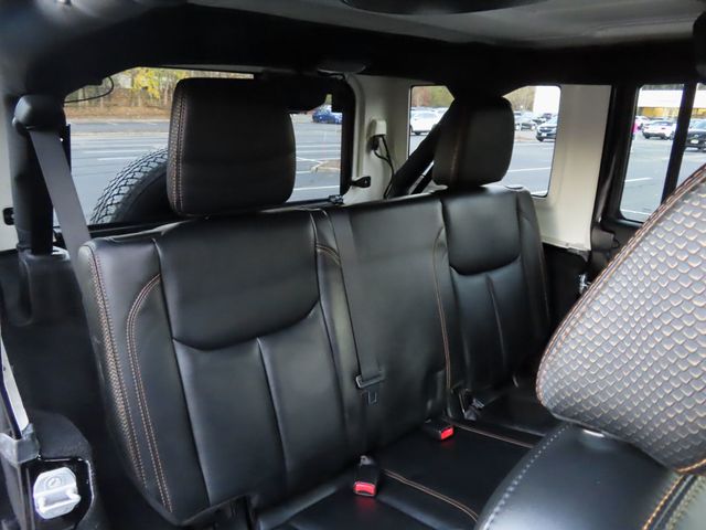 2014 Jeep Wrangler Unlimited Dragon Edition  - 22938051 - 24