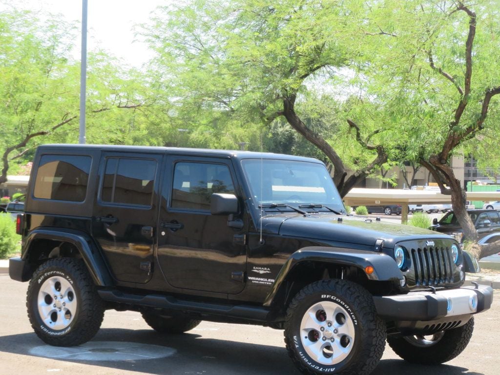 2014 Jeep Wrangler Unlimited EXTRA CLEAN 4DOOR SAHARA LOW MILES 4X4 HARDTOP LEATHER  - 22488957 - 3