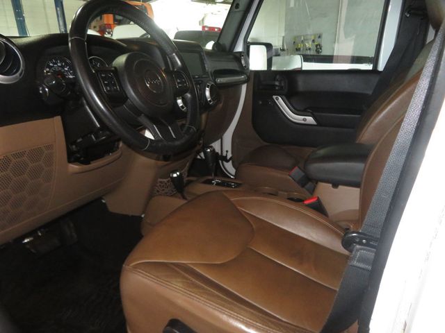 2014 Jeep Wrangler Unlimited LIFTED SAHARA 4X4 WRANGLER UNLIMITED EXTRA CLEAN WINCH 2 TOPS  - 23029557 - 18