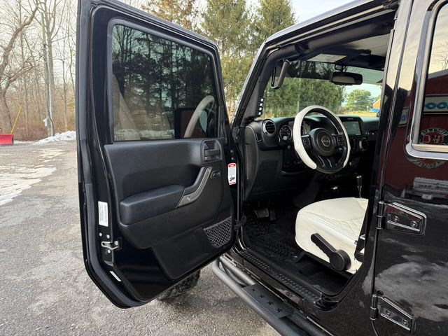 2014 Jeep Wrangler Unlimited ONE OF A KIND - 22958134 - 23