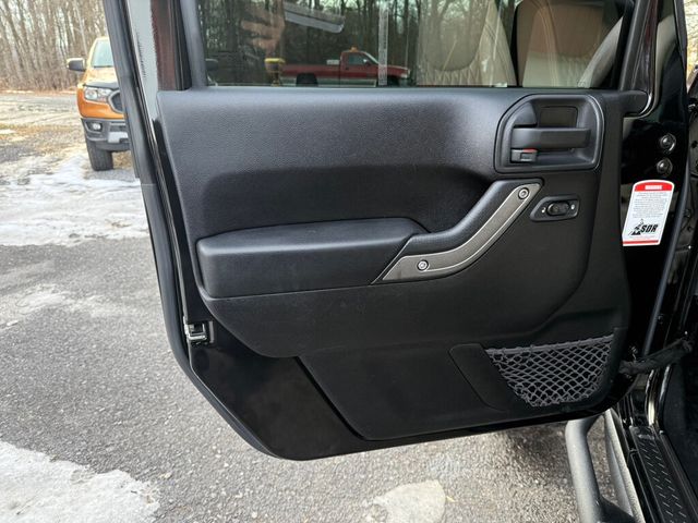 2014 Jeep Wrangler Unlimited ONE OF A KIND - 22958134 - 24