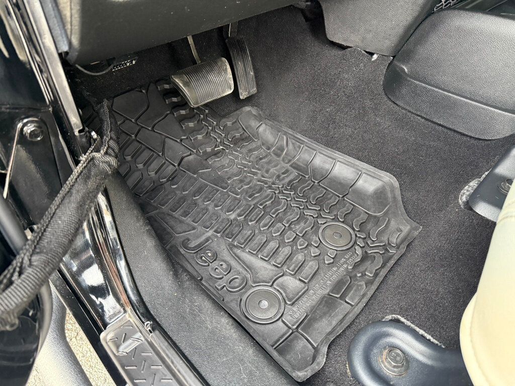 2014 Jeep Wrangler Unlimited ONE OF A KIND - 22958134 - 29