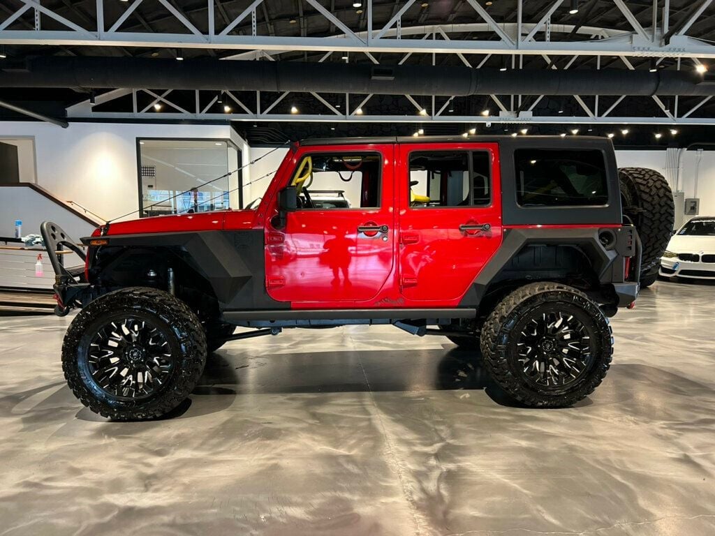 2014 Jeep Wrangler Unlimited Rubicon photo 2