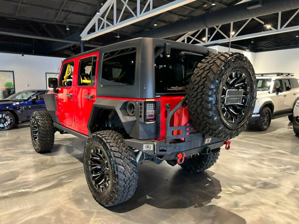 2014 Jeep Wrangler Unlimited Rubicon photo 3
