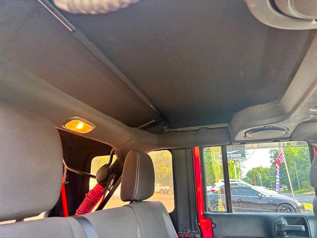 2014 Jeep Wrangler Unlimited Sahara 4x4 4dr SUV - 22864122 - 15