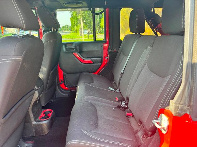 2014 Jeep Wrangler Unlimited Sahara 4x4 4dr SUV - 22864122 - 16